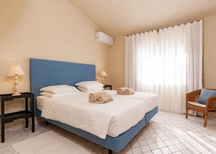 Villa Mng Elliott42 *