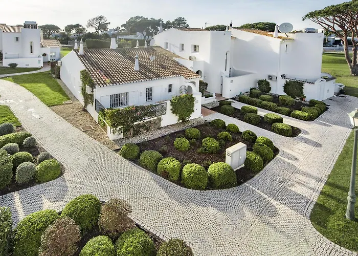 Mng Elliott42 Willa Vale do Lobo